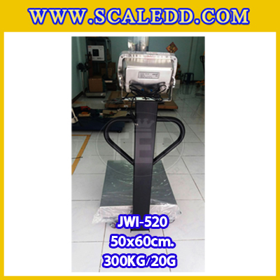 เครื่องชั่งน้ำหนักดิจิตอลพร้อมล้อ300กิโลกรัม เครื่องชั่งตั้งพื้น300กิโล เครื่องชั่งพร้อมล้อ300kg ตาชั่งตั้งพื้น300กิโล ความละเอียด20g ยี่ห้อ JADEVER รุ่นJWI-520 ขนาดแท่น50x60cm พร้อมที่เข็นและล้อ URETHANE