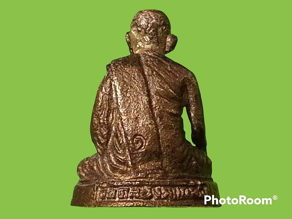 รูปเหมือนหล่อ หลวงพ่อพันธ์ วัดคลองมะเกลือ จ.สระบุรี