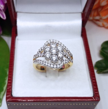 สั่งผลิตเพชรเบลเยี่ยมคัท แหวนแต่งงาน แหวนหมั้น ใส่เที่ยว ออกงาน แหวนทองคำ 18K เพชรแท้ 1.42 กะรัต 7.48 กรัม น้ำ 99 ราคาถูกมาก มีใบรับประกันค่ะ