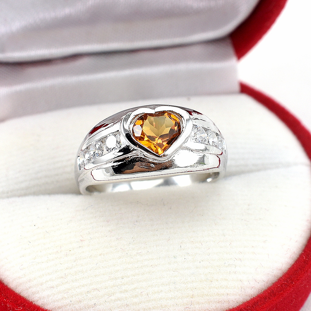 แหวนเงินแท้ราคาถูกชุบทองคำขาว ซิทรินแท้ 0.85 กะรัต เพชรCZ 0.30 กะรัต งานประณีตสวยงาม สั่งผลิตค่ะ