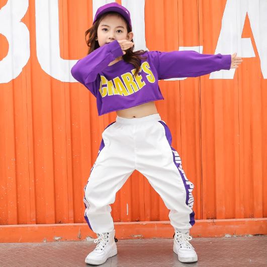 ชุดเต้น เสื้อครอป แขนยาว Chare' พร้อมกางเกงวอร์ม