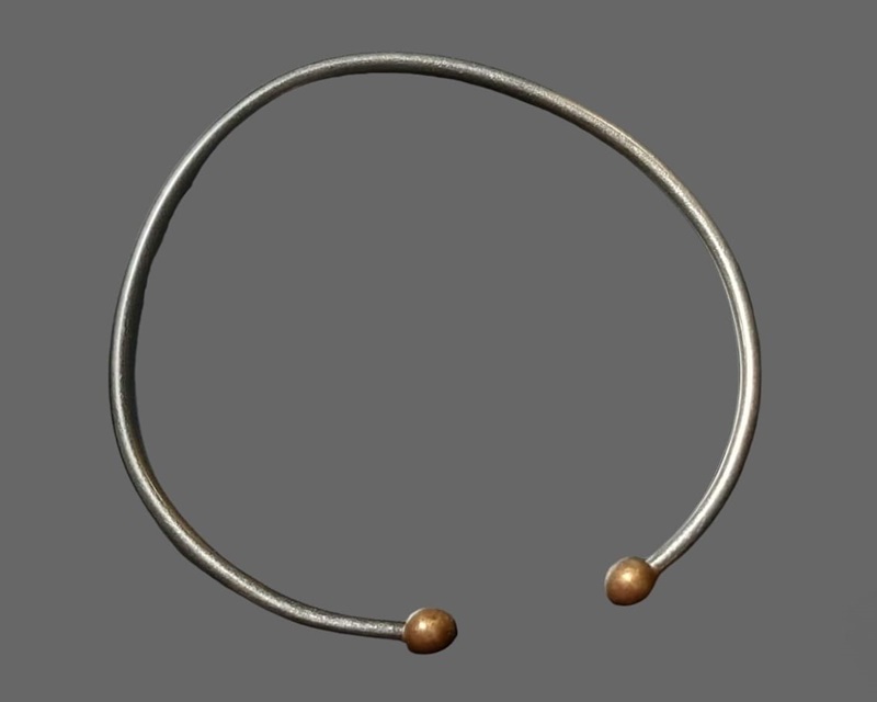 กำไลข้อมือ