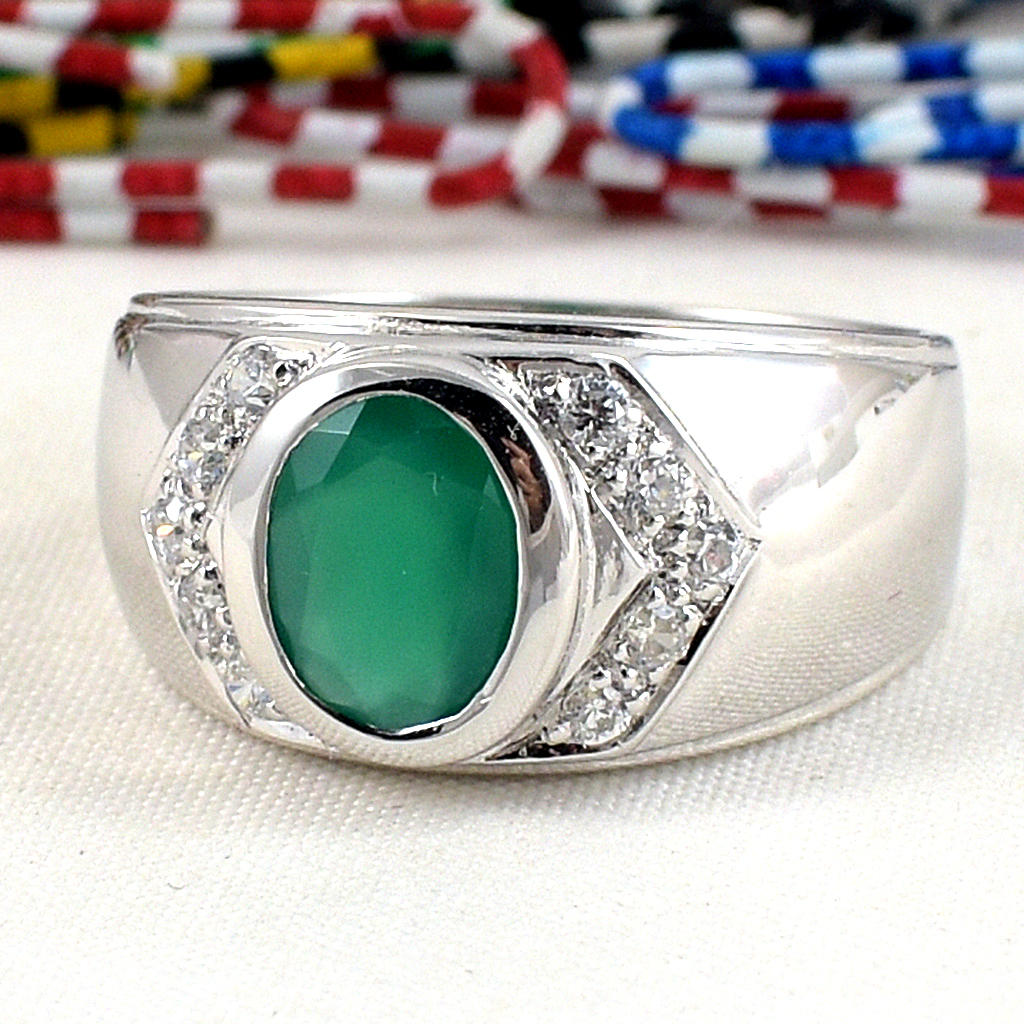 แหวนเงินแท้ราคาถูกชุบทองคำขาว พลอยแท้กรีนอะเกท 1.60 กะรัต เพชรCZ 0.30 กะรัต งานประณีตสวยงาม สั่งผลิตค่ะ