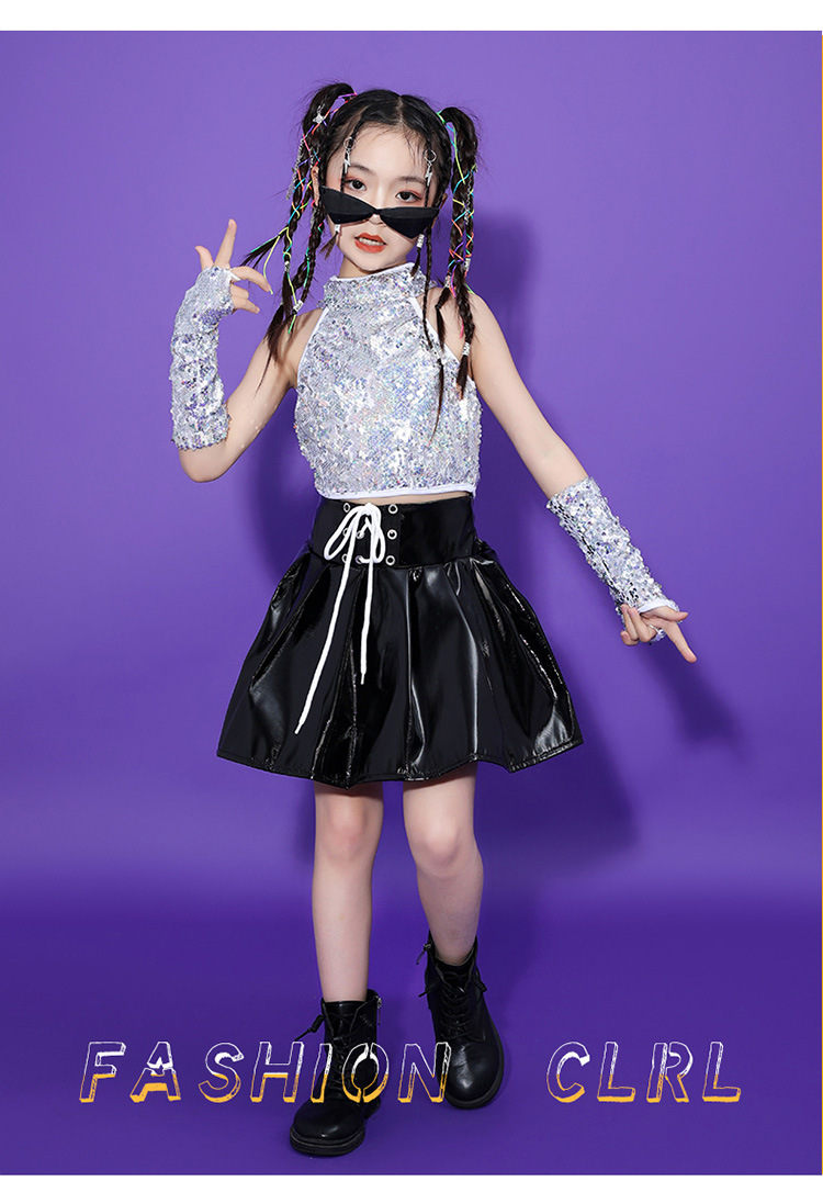 ชุดเต้น ชุดแดนซ์ เสื้อแขนกุดสีเงินปักเลื่อม+กระโปรงสีดำ