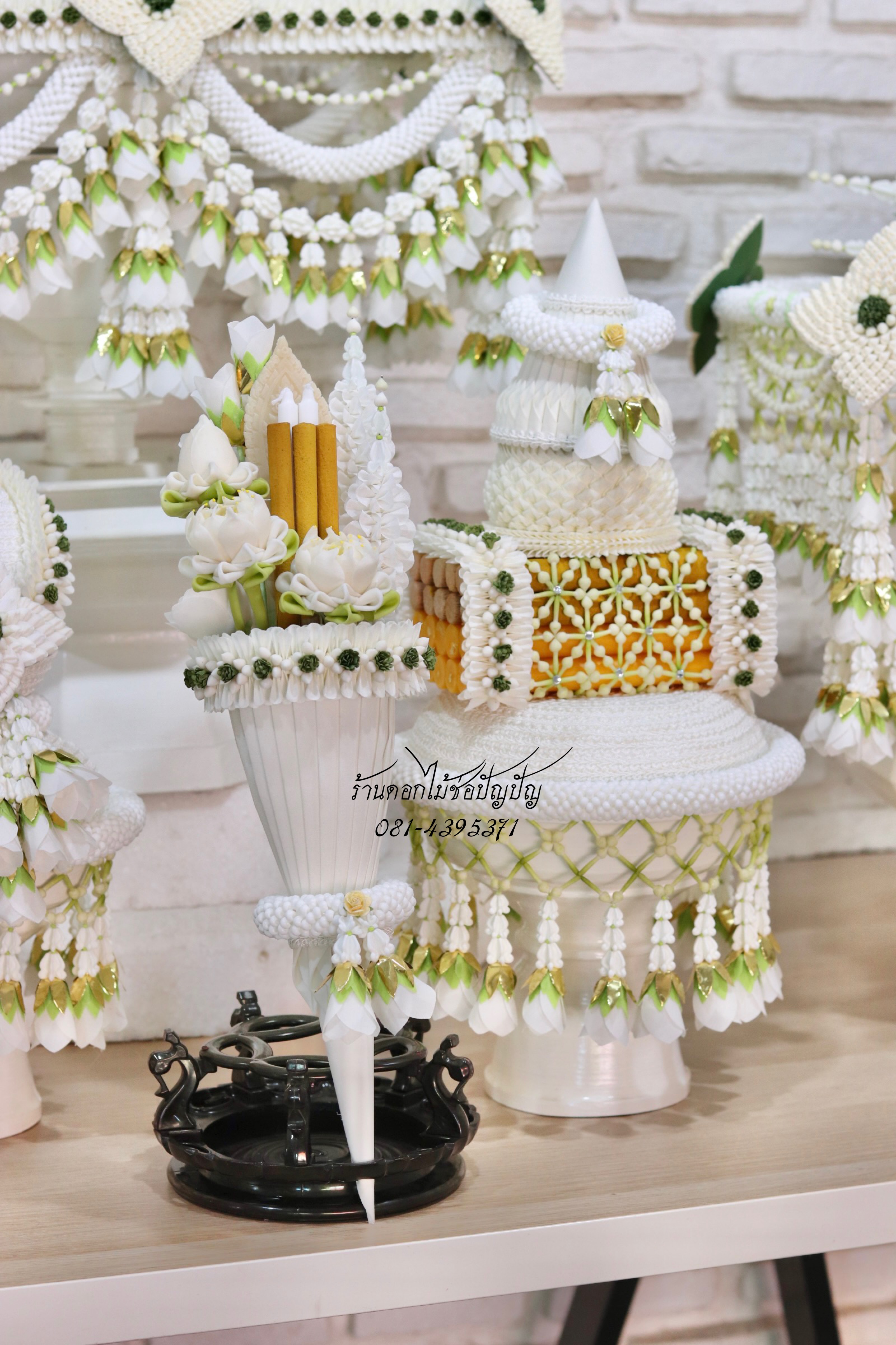 เครื่องบวชดอกไม้ประดิษฐ์สีขาว ชุด A5