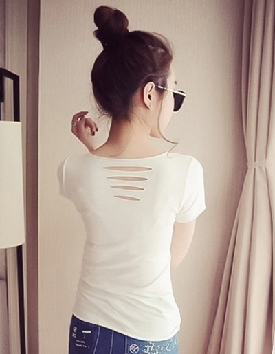 เสื้อยืดแฟชั่นแขนสั้น ไม่เย็บขอบ ดีเทลแต่งขาดๆ รหัส 1511-สีขาว