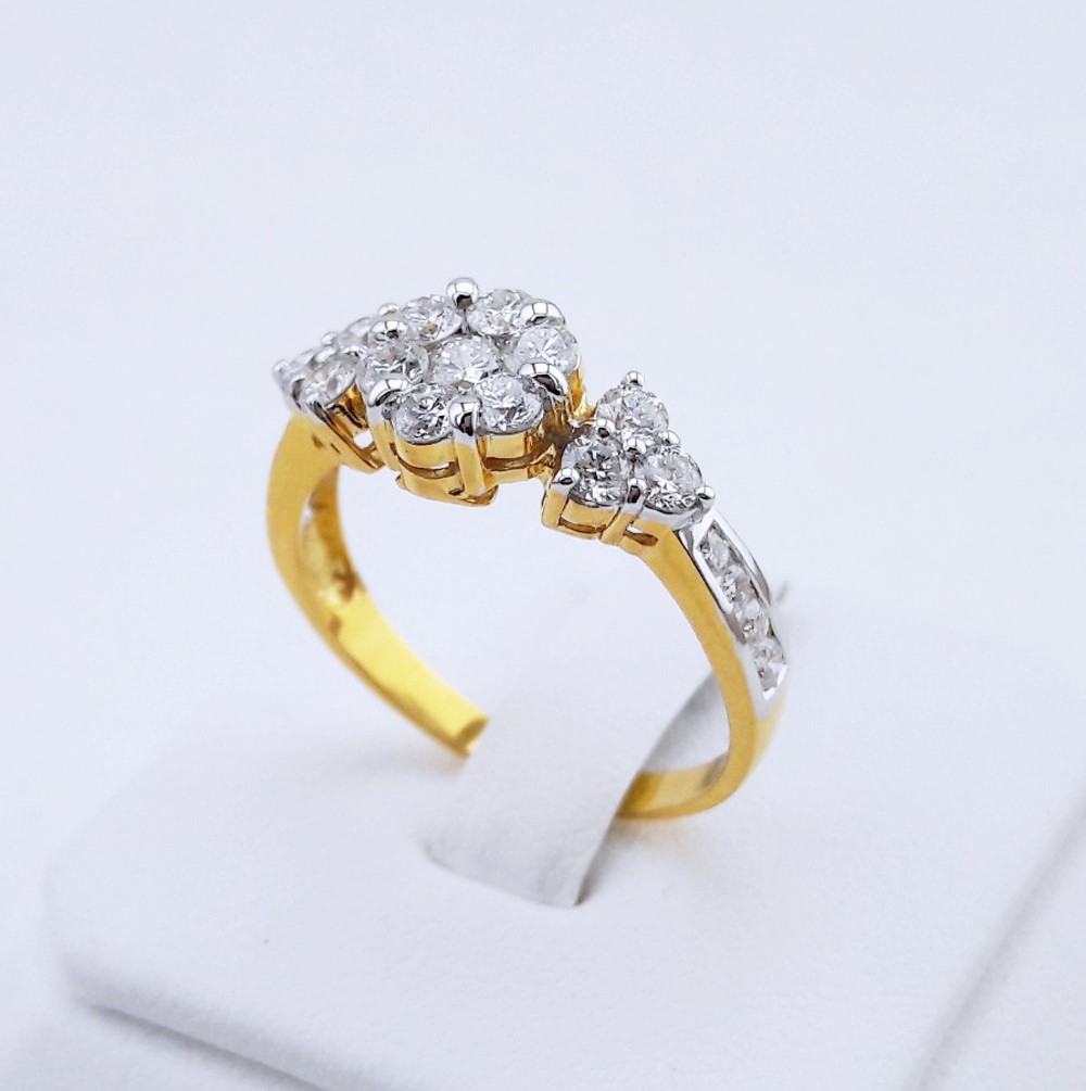 สั่งผลิตเพชรเบลเยี่ยมคัท แหวนแต่งงาน แหวนหมั้น ใส่เที่ยว ออกงาน แหวนทองคำ 18K เพชรแท้ 1.19 กะรัต 4.80 กรัม น้ำ 99 ราคาถูกมาก มีใบรับประกันค่ะ