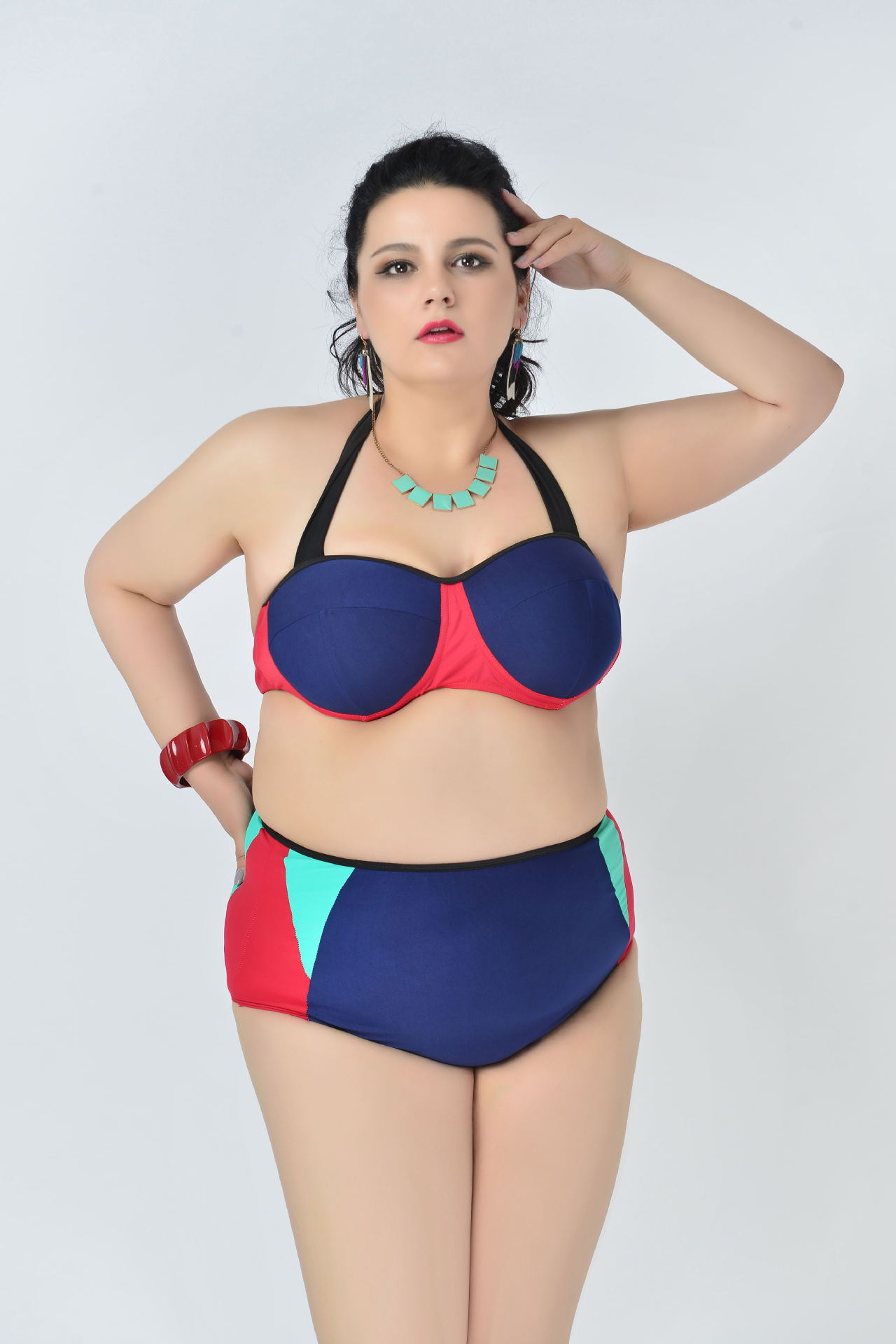 ชุดว่ายน้ำคนอ้วน สีน้ำเงิน รอบอก 40- 44 คัพ cขึ้นไป รอบเอว 32-36 สะโพก 34-44 นิ้วค่ะ ผ้าดี งานสวยมากค่ะ