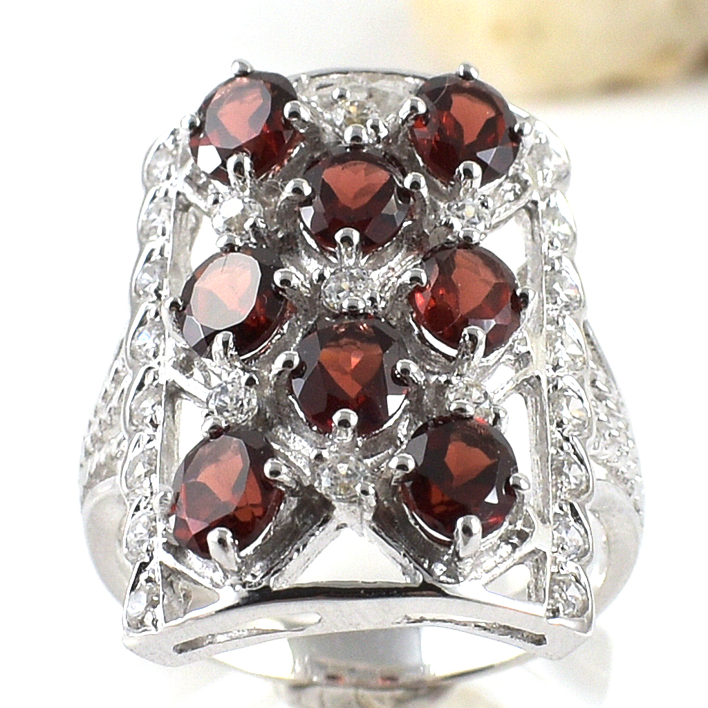 แหวนเงินแท้ราคาถูกชุบทองคำขาว พลอยแท้โกเมน 4.00 กะรัต เพชรCZ 0.575 กะรัต งานประณีตสวยงาม สั่งผลิตค่ะ