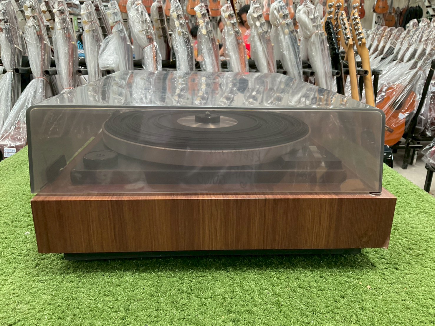 เครื่องเล่นแผ่นเสียง Technics : SL-29
