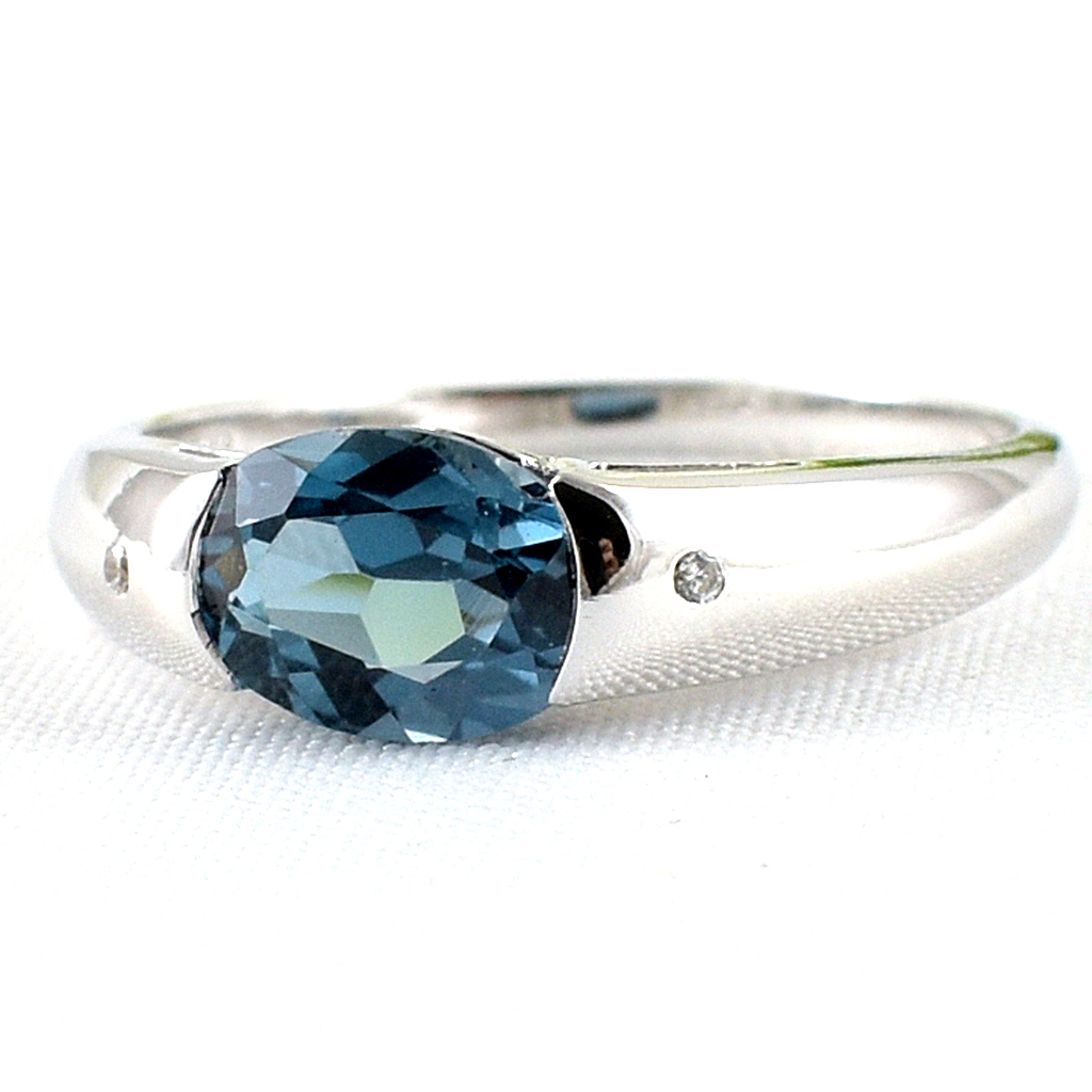 แหวนเงินแท้ราคาถูกชุบทองคำขาว ลอนดอนบลูโทปาซแท้ 1.40 กะรัต เพชรCZ 0.014 กะรัต งานประณีตสวยงาม สั่งผลิตค่ะ