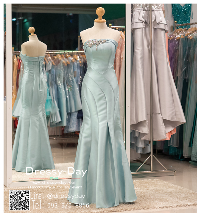 รหัส ชุดไปงานแต่งงาน : PFL026 ชุดราตรียาว สีฟ้า ผ้าไหม เกาะอกปักคริสตอล กระโปรงหางปลา สวยหรูสง่ามาก ใส่ไปงานแต่งงานกลางคืน งานกาล่าดินเนอร์ ชุดงานเลี้ยง ชุดพิธีกร งานพรอม งานบายเนียร์ งานเดินพรหมแดง ถ่ายพรีเวดดิ้ง