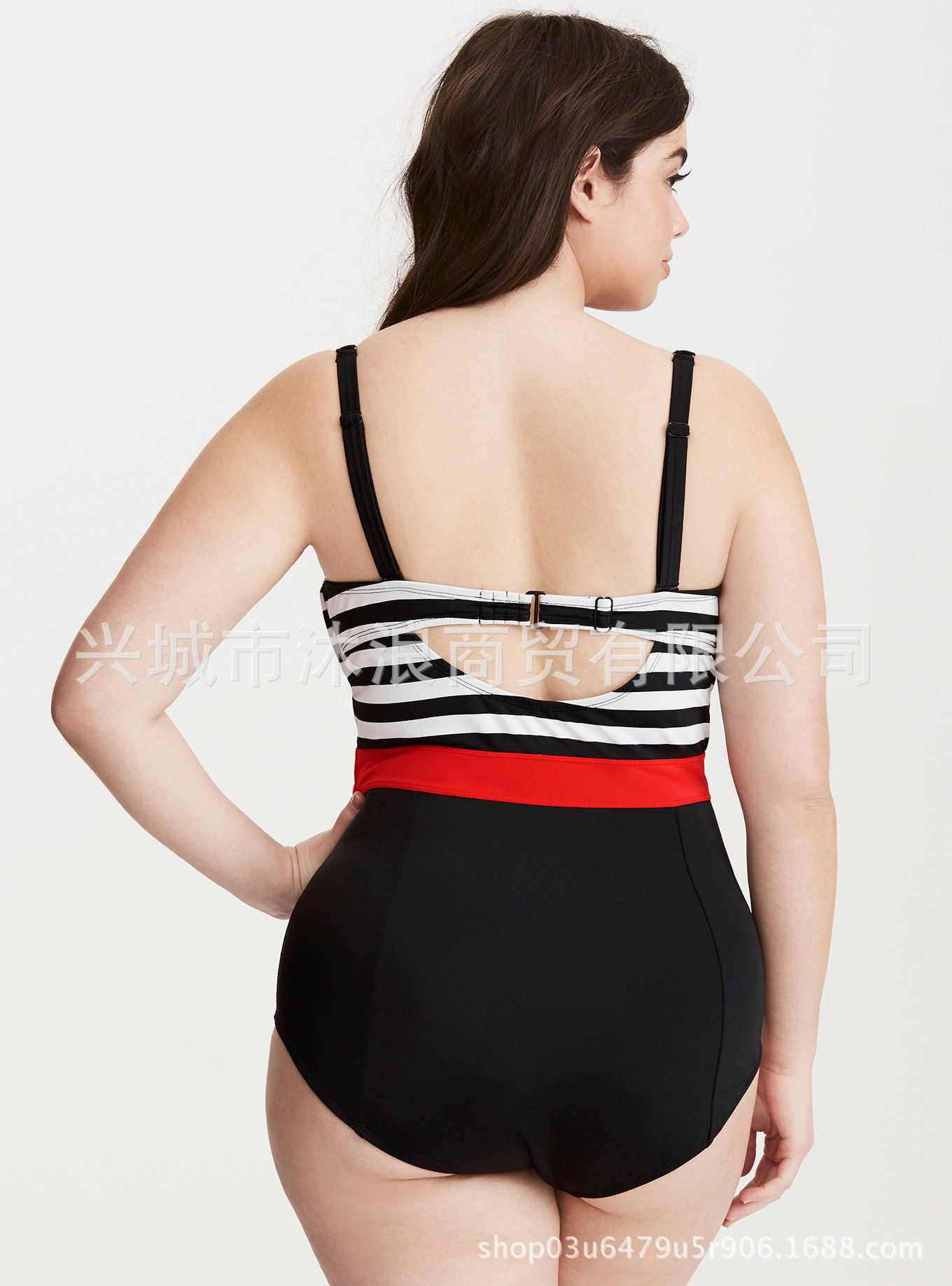 ชุดว่ายน้ำวันพีช 3xl รอบอก 38-42 รอบเอว 30-38 สะโพก 38-44 นิ้วค่ะ ผ้าดี งานสวย มีโครง ด้านหลังเป็นตะขอเกี่ยวค่ะ