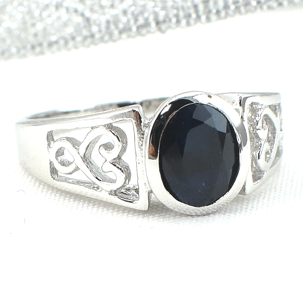 แหวนเงินแท้ราคาถูกชุบทองคำขาว ไพลินแท้ 1.55 กะรัต งานประณีตสวยงาม สั่งผลิตค่ะ