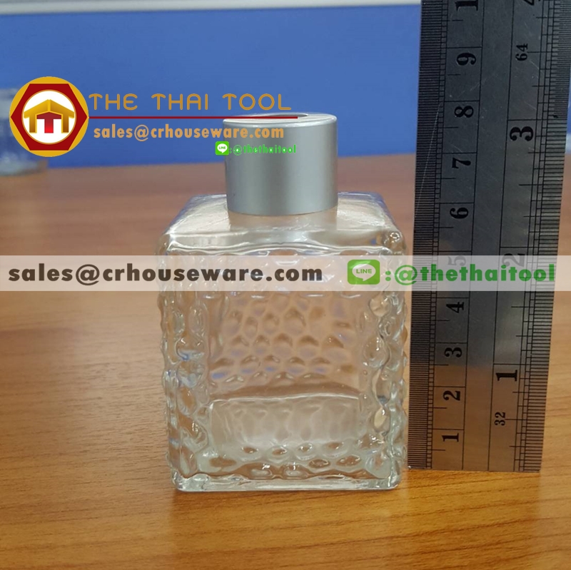 ขวดเหลี่ยม 100 ml. รหัส : 005-J728 Glass bottle Square shape 100 ml. Code : 005-J728