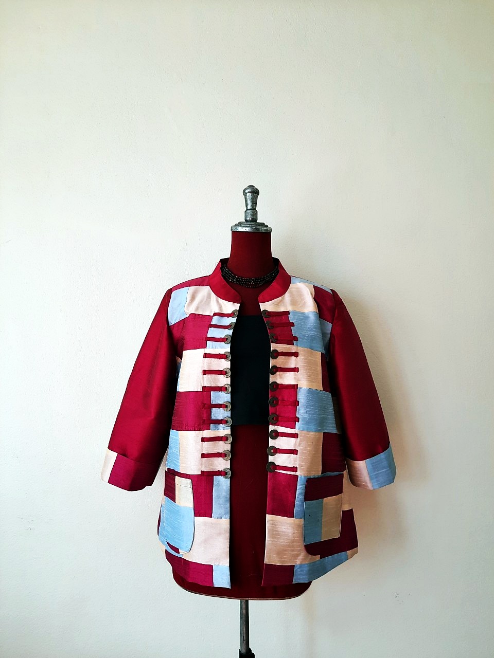 SIVA เสื้อคลุ้มผ้าไหมไทยตกแต่งวัสดุเหลือใช้ SIVA (ส่งฟรี) ดำ,น้ำตาล,ชมภู่,ฟ้า,แดงเลือดหมู M,L,XL,XXL