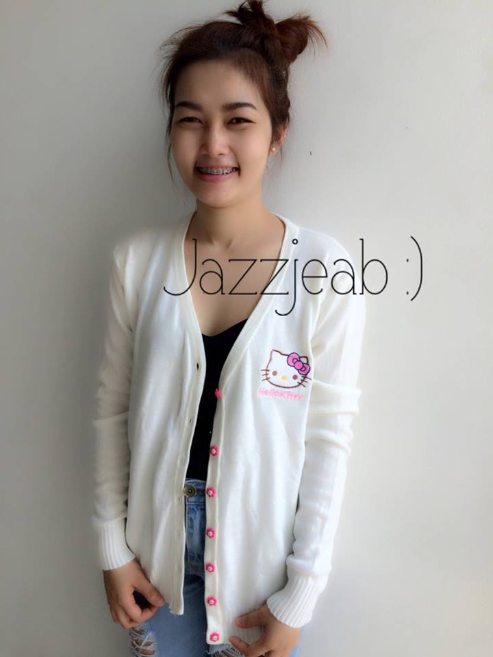 เสื้อกันหนาวคิดตี้ สีขาวครีม