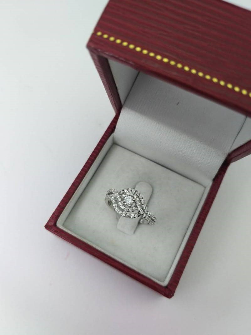 สั่งผลิตเพชรเบลเยี่ยมคัท แหวนแต่งงาน แหวนหมั้น ใส่เที่ยว ออกงาน แหวนทองขาว 18K เพชรแท้ 0.50 กะรัต 2.90 กรัม น้ำ 99 ราคาถูกมาก มีใบรับประกันค่ะ