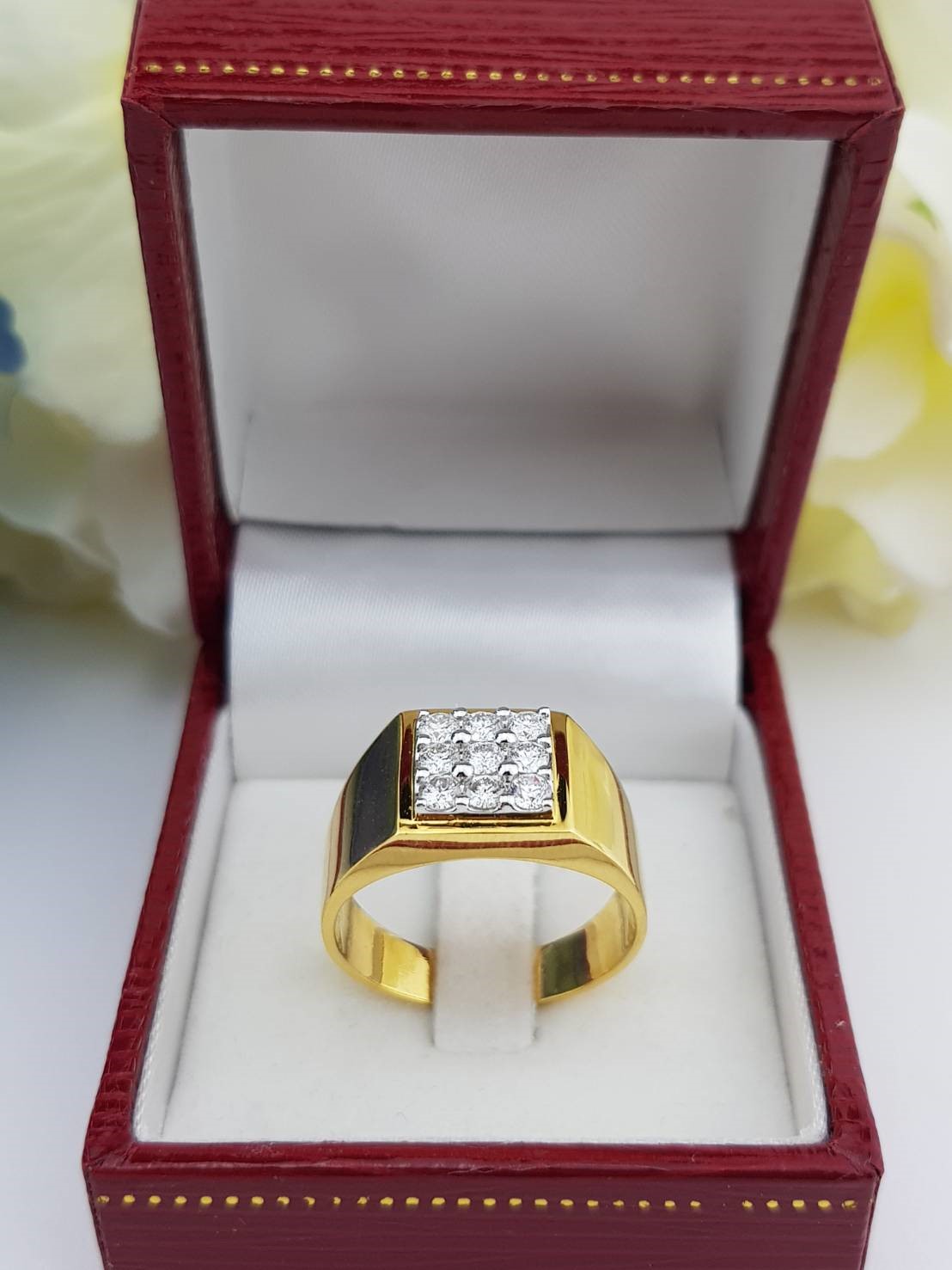 สั่งผลิตเพชรเบลเยี่ยมคัท แหวนแต่งงาน แหวนหมั้น ใส่เที่ยว ออกงาน แหวนทองคำ 18K เพชรแท้ 0.56 กะรัต 8.05 กรัม น้ำ 99 ราคาถูกมาก มีใบรับประกันค่ะ