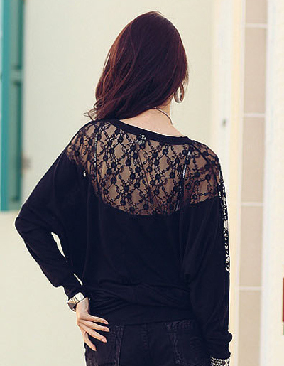 เสื้อยืดทรงค้างคาวแต่งแขนลูกไม้ลายดอก -1203- สีดำ