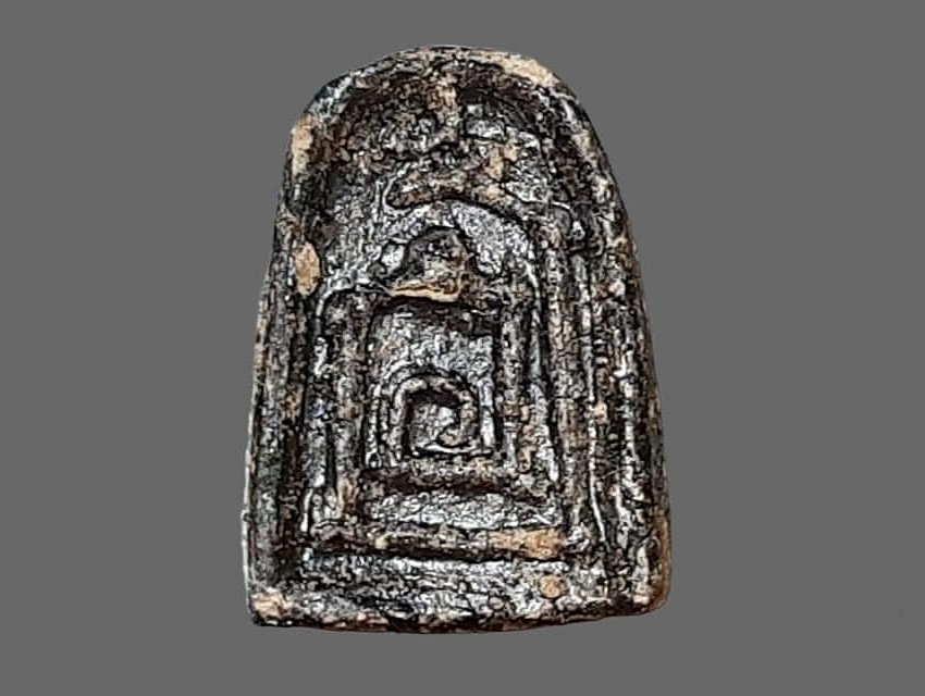 ปิดตา หลวงปู่โต๊ะ วัดประดู่ฉิมพลี หลังยันต์นะ เนื้อผงชุบรัก