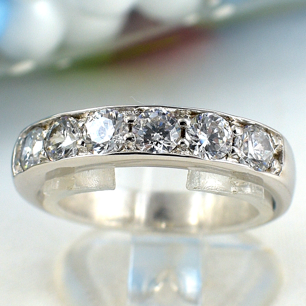 แหวนเงินแท้ราคาถูกชุบทองคำขาว เพชรCZแท้ 1.02 กะรัต งานประณีตสวยงาม สั่งผลิตค่ะ