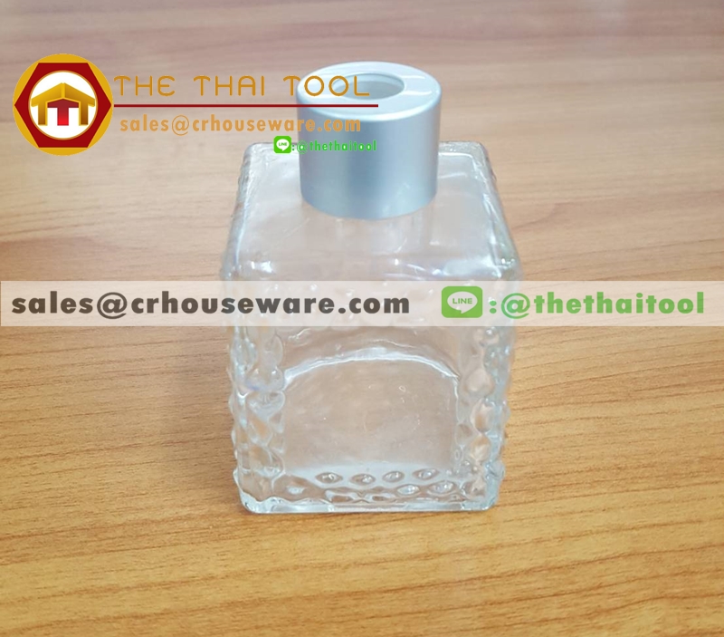 ขวดเหลี่ยม 100 ml. รหัส : 005-J728 Glass bottle Square shape 100 ml. Code : 005-J728