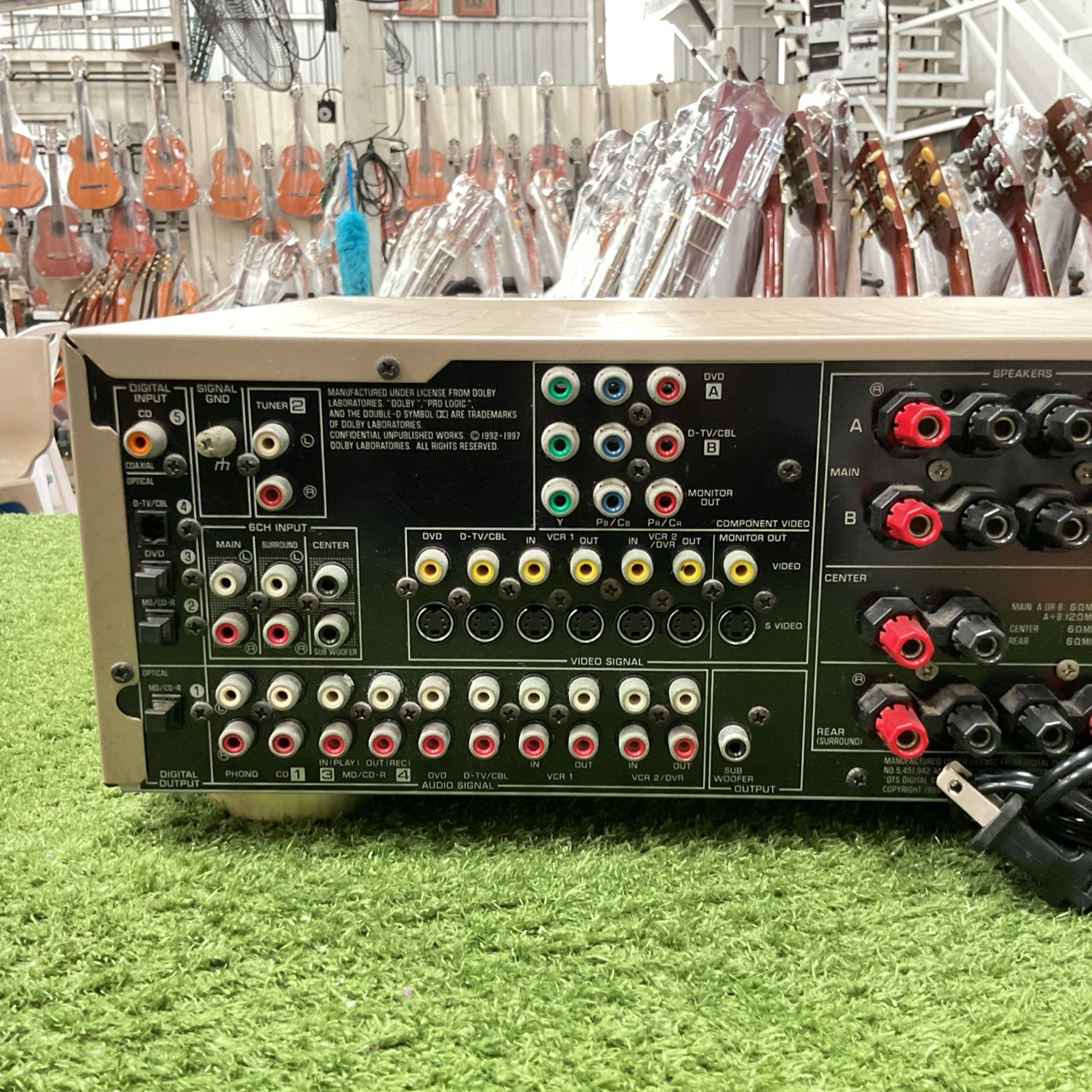 เครื่องขยายเสียง YAMAHA : DSP-AX620