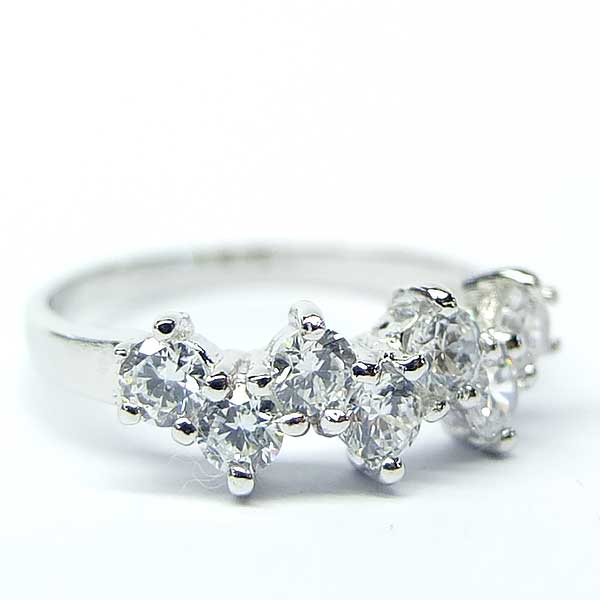 แหวนเงินแท้ราคาถูกชุบทองคำขาว เพชรCZแท้ 0.70 กะรัต งานประณีตสวยงาม สั่งผลิตค่ะ