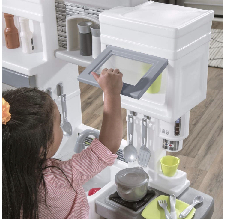 ชุดครัวรุ่นใหม่ล่าสุด step2 downtown delights play kitchen