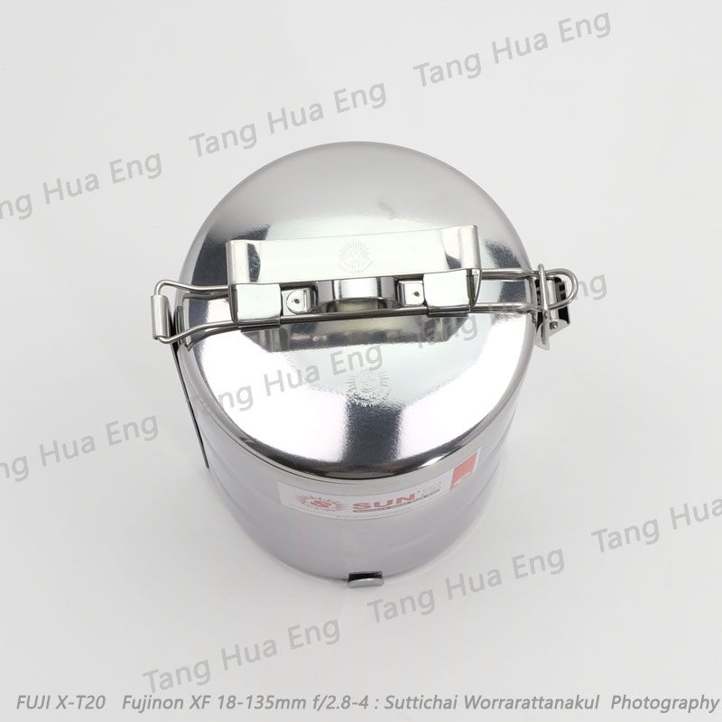 ปิ่นโตสเตนเลส 14 ซม. 3 ชั้น ตราพระอาทิตย์ ( 14/3 )