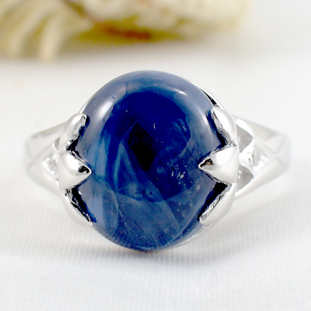 แหวนเงินแท้ราคาถูกชุบทองคำขาว ไพลินแท้ 8.50 กะรัต เพชรCZ 0.02 กะรัต งานประณีตสวยงาม สั่งผลิตค่ะ