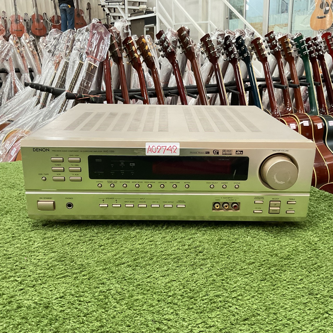 เครื่องขยายเสียง DENON : AVC-1550