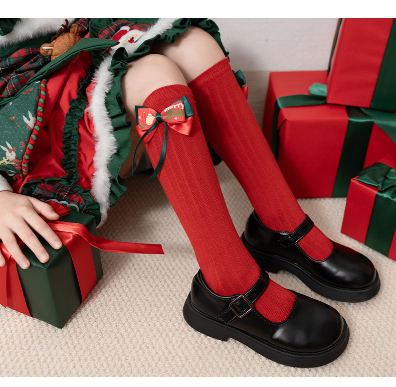 พร้อมส่ง ถุงเท้ายาว ถุงเท้าเด็ก สีแดง คริสมาสต์