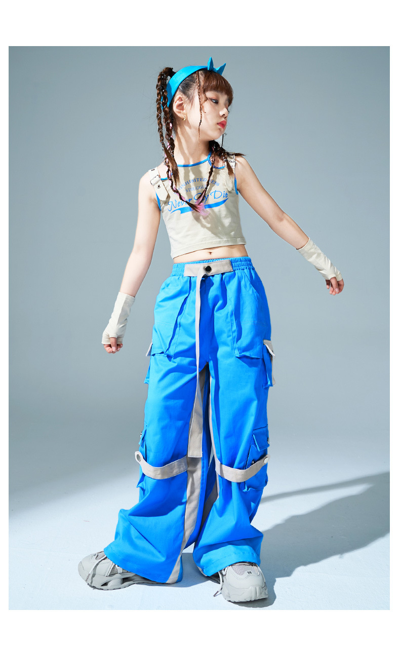 ชุดเต้น ชุดเด็ก เสื้อเอวลอยสีขาวครีม+กางเกงคาร์โก้สีฟ้า