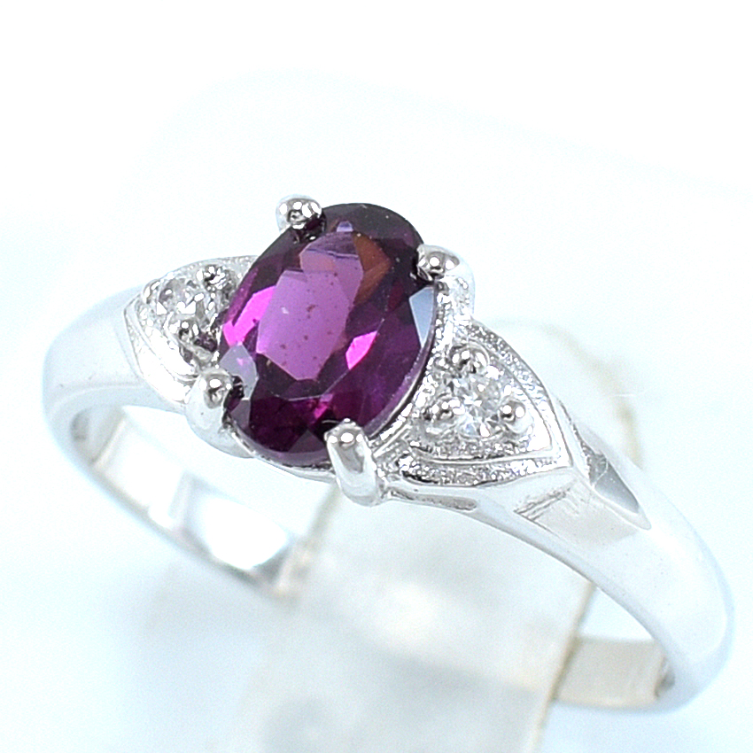 แหวนเงินแท้ราคาถูกชุบทองคำขาว พลอยแท้โรโดไลท์การ์เน็ต 0.95 กะรัต งานประณีตสวยงาม สั่งผลิตค่ะ