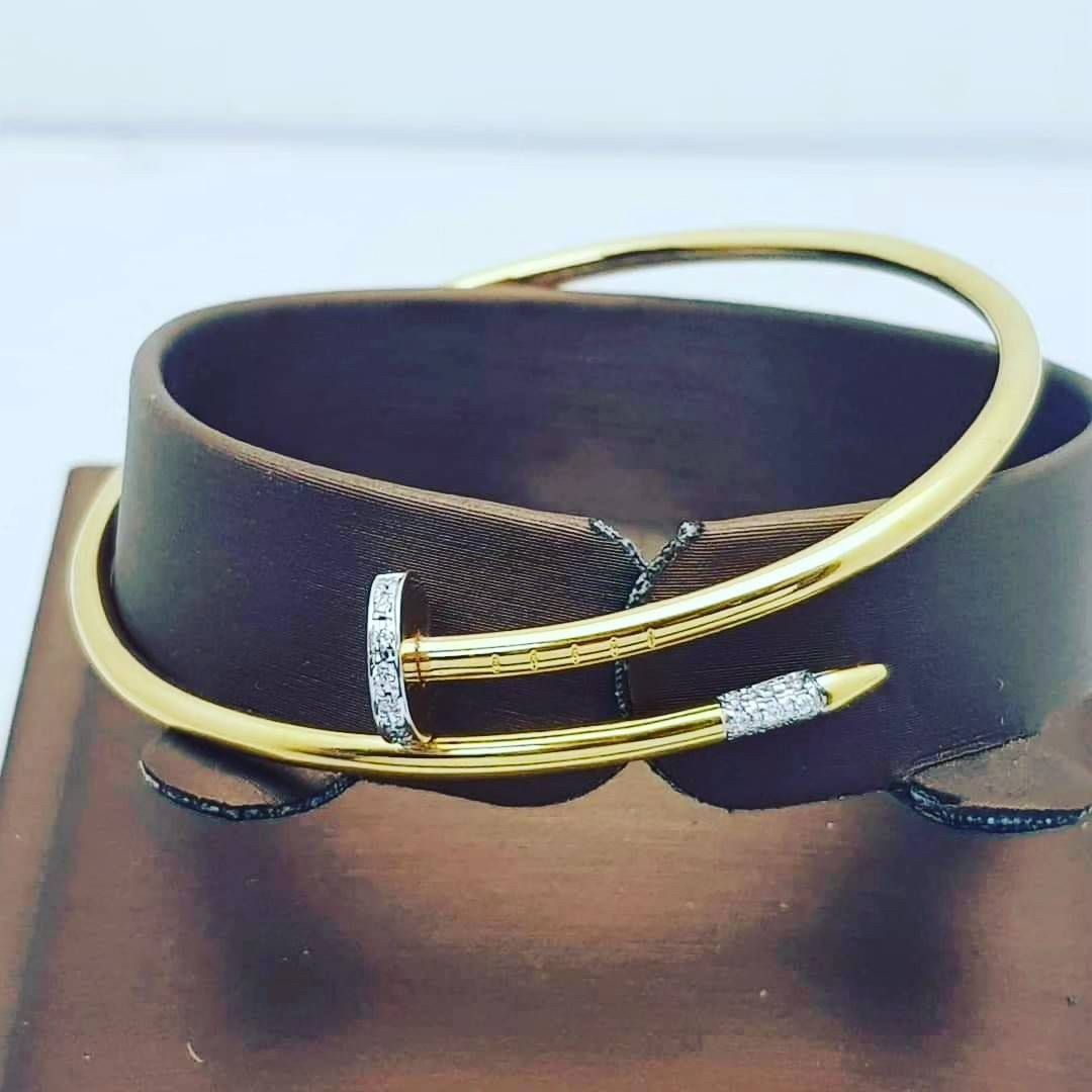 พร้อมส่งและสั่งผลิตกำไลทองเพชรแท้ตะปูเก๋ๆ แต่งงาน หมั้น ใส่เที่ยว ออกงาน ทองคำ 9K เพชรเกสรแท้ 0.09 กะรัต 18 เม็ด ราคาถูกมาก ส่งฟรี