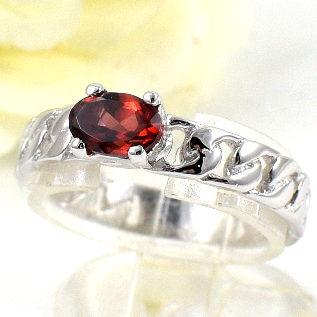 แหวนเงินแท้ราคาถูกชุบทองคำขาว โกเมนแท้ 0.57 กะรัต งานประณีตสวยงาม สั่งผลิตค่ะ