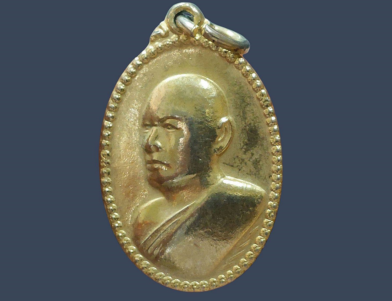 เหรียญ พระสุนทรธรรมภาณี (หลวงพ่อแพ เขมงฺกโร) วัดพิกุลทอง จ.สิงห์บุรี ปี 2525