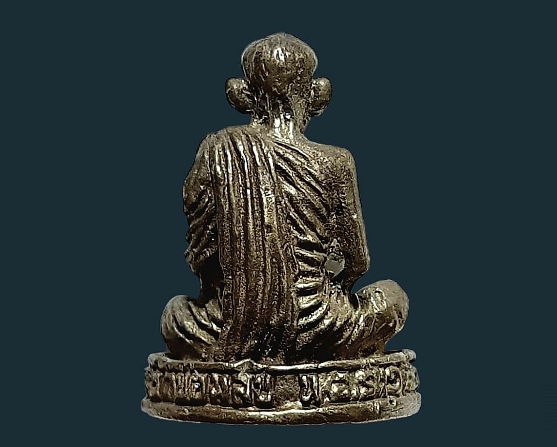 รูปเหมือนหล่อ หลวงพ่อเคลือบ วัดบ่อพลับ จ.นครสวรรค์