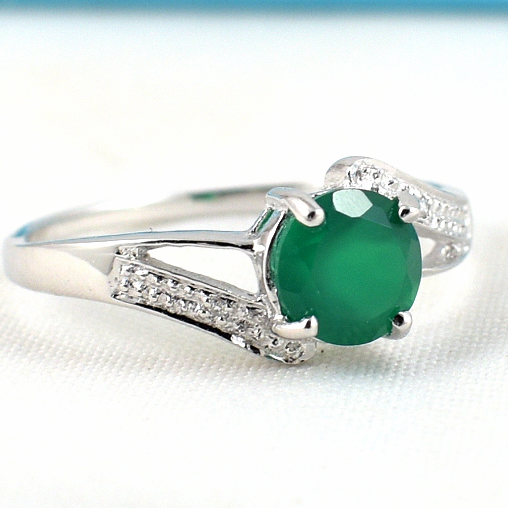 แหวนเงินแท้ราคาถูกชุบทองคำขาว พลอยแท้กรีนอะเกท 0.80 กะรัต เพชรCZ 0.02 กะรัต งานประณีตสวยงาม สั่งผลิตค่ะ