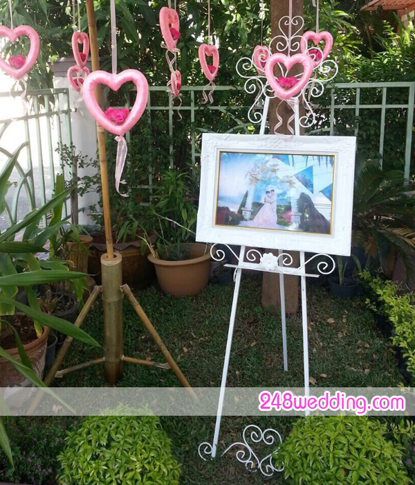 ขาตั้งกรอบรูป (เหล็กสีขาว)