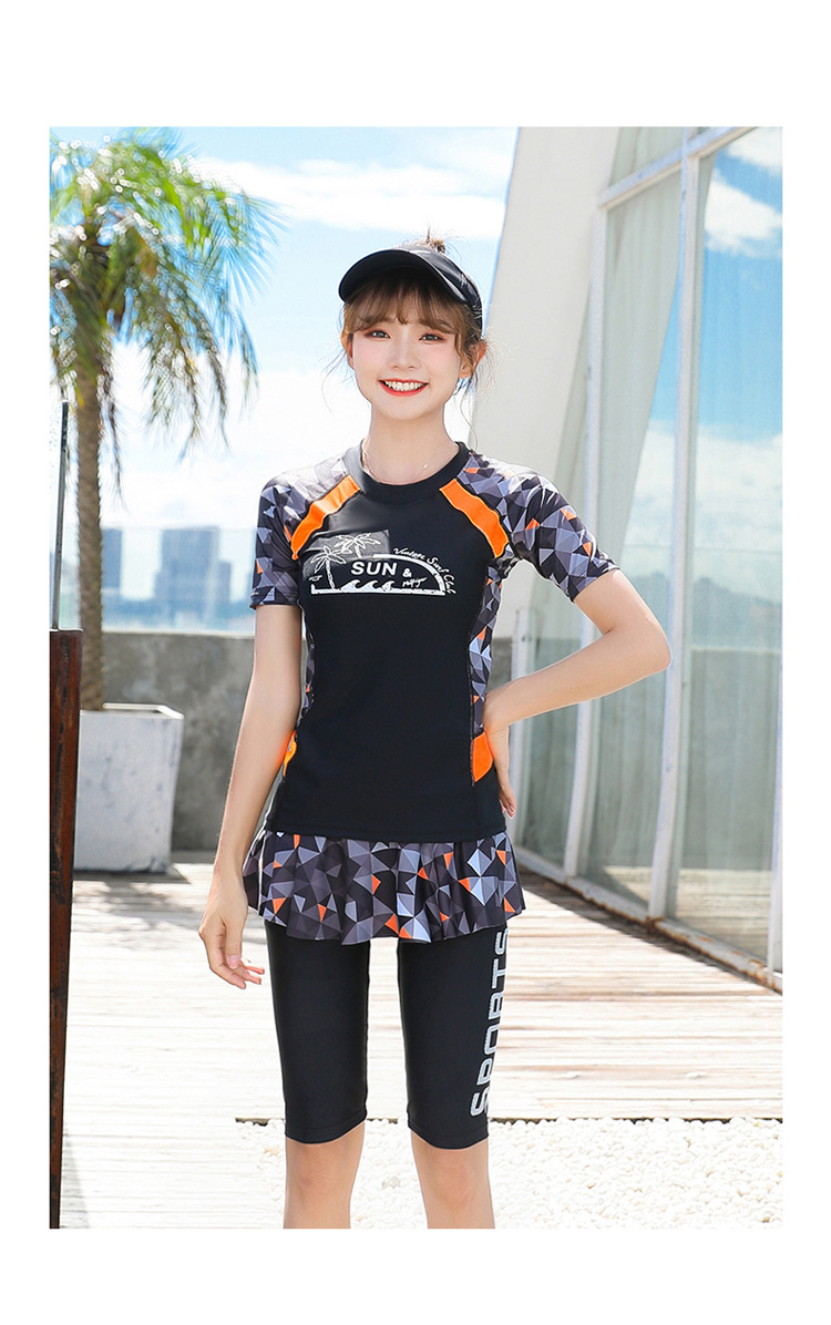 ชุดว่ายน้ำ เสื้อ+กางเกง 5xl รอบอก 39-44 รอบเอว 30-38 สะโพก 40-50 รอบวงแขน 17 กางเกงยาว 21 นิ้วค่ะ ผ้าดีงานสวย ใส่สบายค่ะ