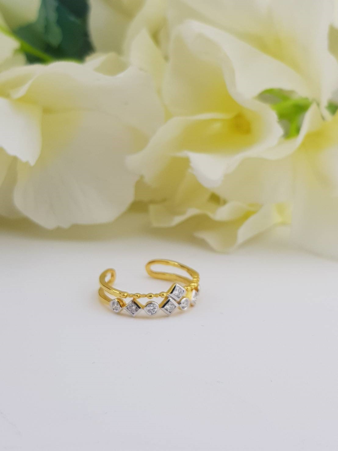 สั่งผลิตเพชรเบลเยี่ยมคัท แหวนแต่งงาน แหวนหมั้น ใส่เที่ยว ออกงาน แหวนทองคำ 18K เพชรแท้ 0.20 กะรัต 1.90 กรัม น้ำ 99 ราคาถูกมาก มีใบรับประกันค่ะ