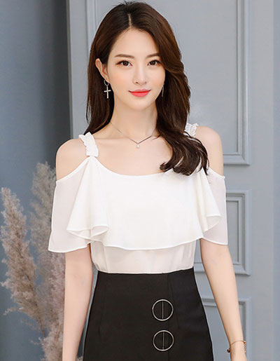 เสื้อแฟชั่น สายเดี่ยวแต่งอกระบายสวยหวานสไตล์เกาหลี รหัส 1856-สีขาว