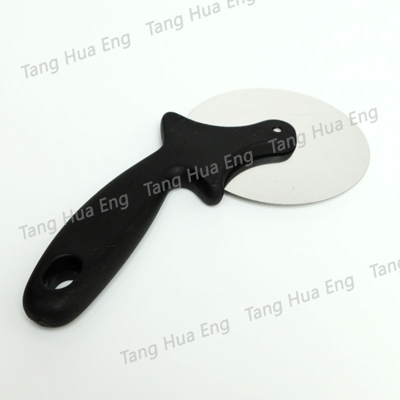 ที่ตัดพิซซ่า 4 นิ้ว ด้ามดำ HL