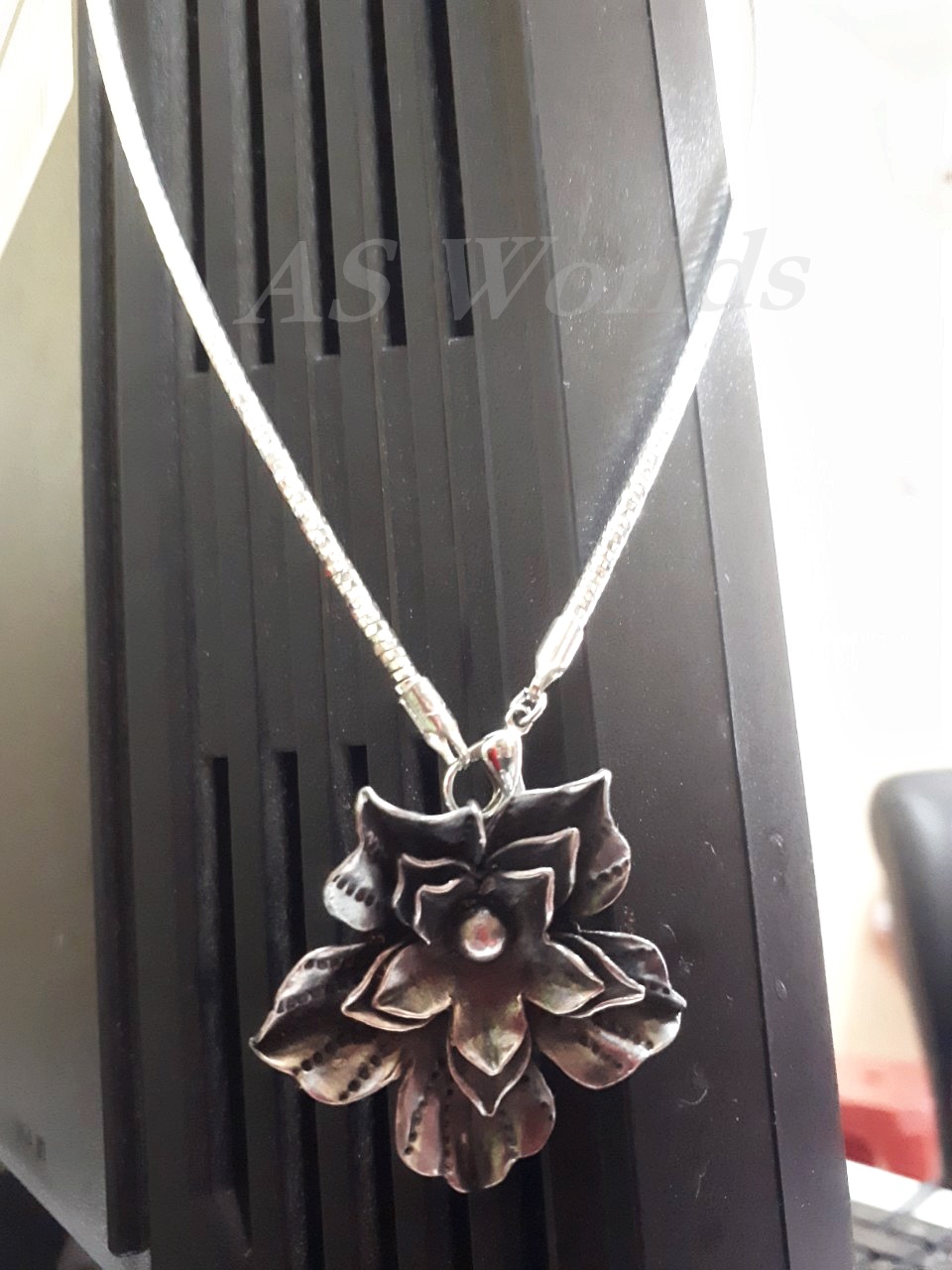 SIVA จิ้ดอกกุหลาบทำจากเงินแท้จ.นครศรีธรรมราช เงิน กว้าง 4 *4 ซม.