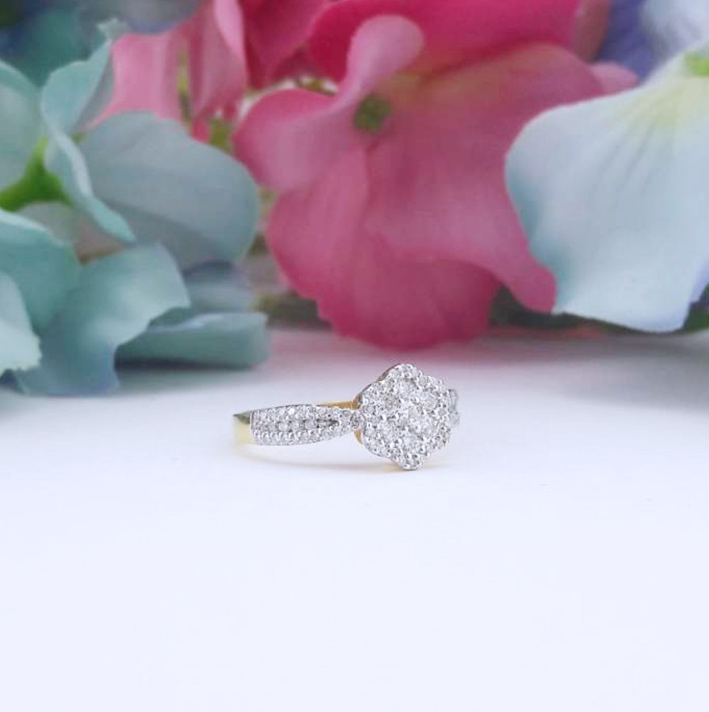 สั่งผลิตเพชรเบลเยี่ยมคัท แหวนแต่งงาน แหวนหมั้น ใส่เที่ยว ออกงาน แหวนทองคำ 18K เพชรแท้ 0.59 กะรัต 2.99 กรัม น้ำ 99 ราคาถูกมาก มีใบรับประกันค่ะ