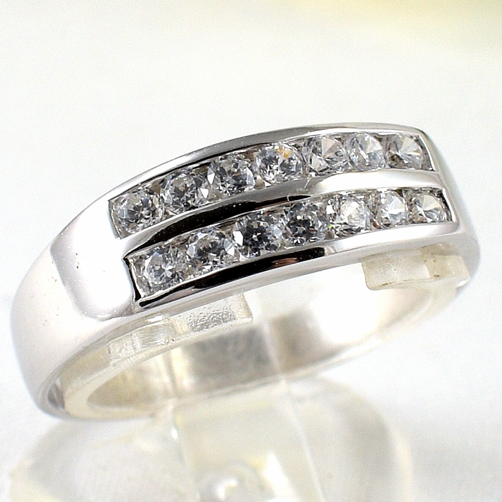 แหวนเงินแท้ราคาถูกชุบทองคำขาว เพชรCZแท้ 0.28 กะรัต งานประณีตสวยงาม สั่งผลิตค่ะ