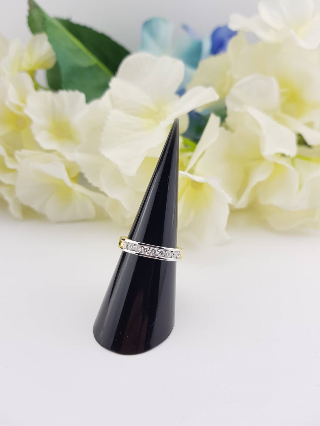 สั่งผลิตเพชรเบลเยี่ยมคัท แหวนแต่งงาน แหวนหมั้น ใส่เที่ยว ออกงาน แหวนทองคำ 18K เพชรแท้ 0.43 กะรัต 4.45 กรัม น้ำ 99 ราคาถูกมาก มีใบรับประกันค่ะ